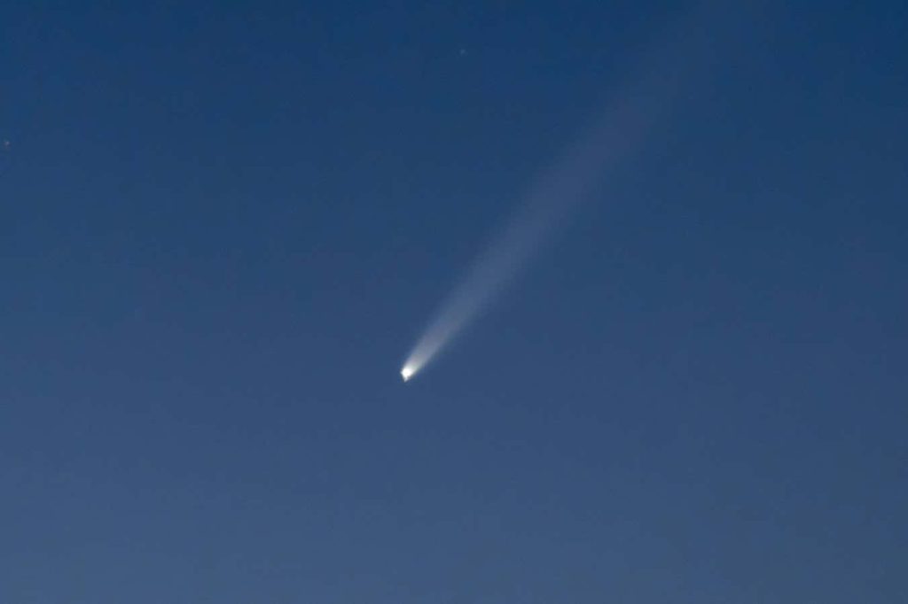 Earth may be about to pass through the ion tail of a comet