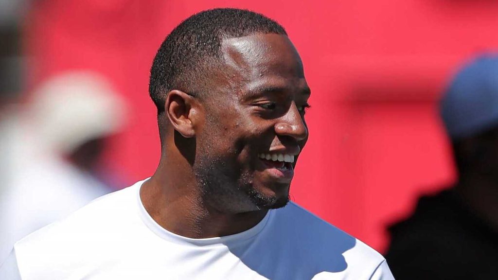Browns activate four-time Pro Bowl RB