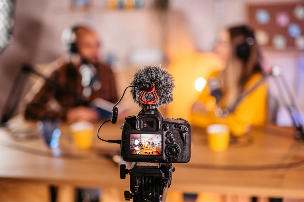 How to Leverage Influencer Partnerships in the New Era of Social Media