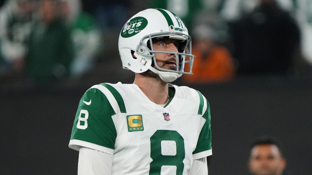 Jets’ Aaron Rodgers reportedly reached out to surprising team