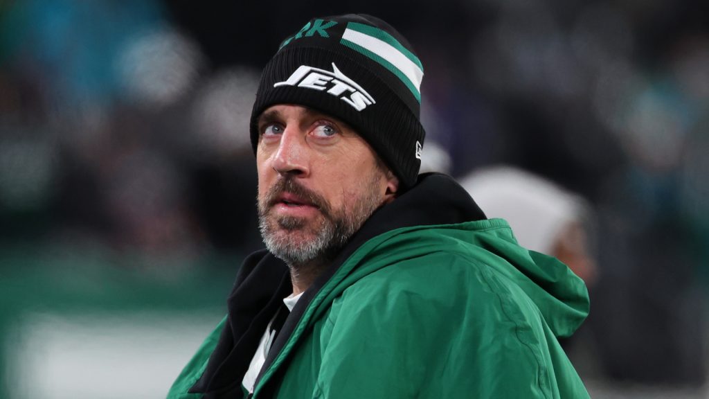 Insider, analyst share theory about Rodgers’ lack of Steelers decision