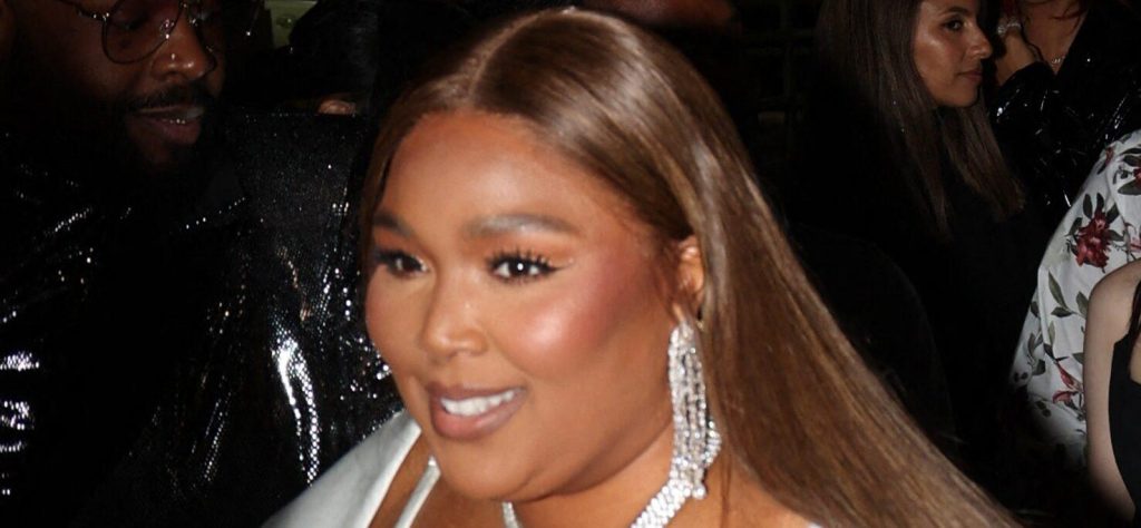 Lizzo Is Refusing To Use ‘Weight Loss’ To Describe Her Body Transformation