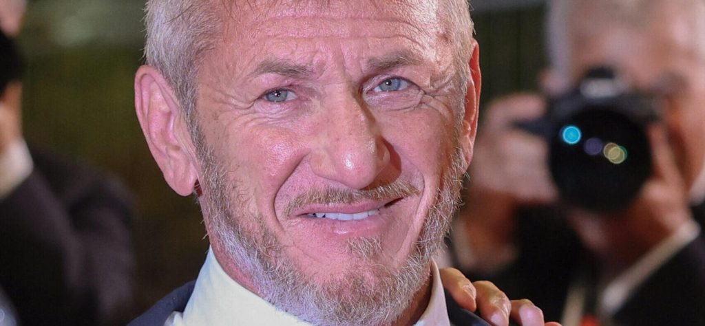 Sean Penn Looks Unrecognizable With Disheveled Look At Malibu Eatery