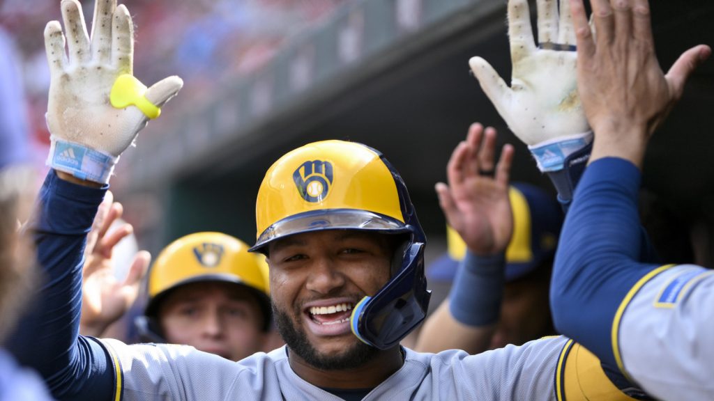 Team-by-team NL MVPs: Budding superstar, six pitchers take spotlight