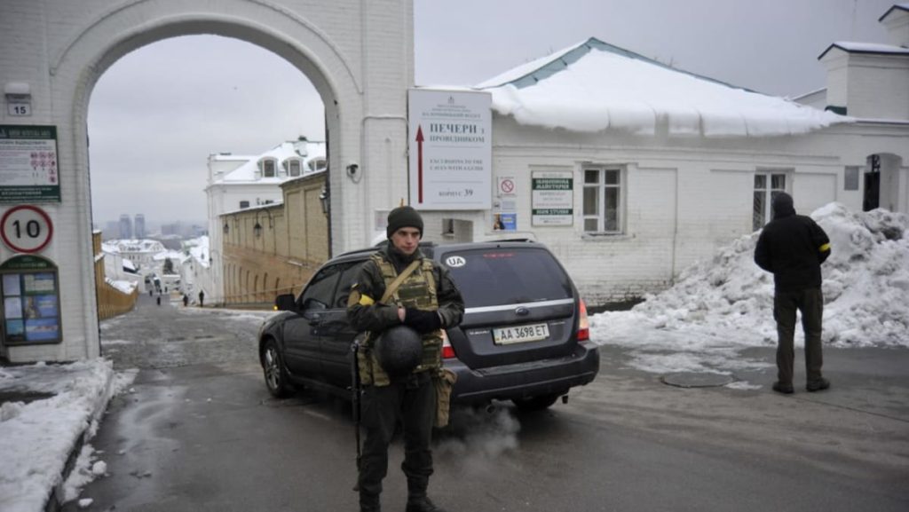 Ukraine says it has uncovered Hungarian spy network, Hungary expels two in response