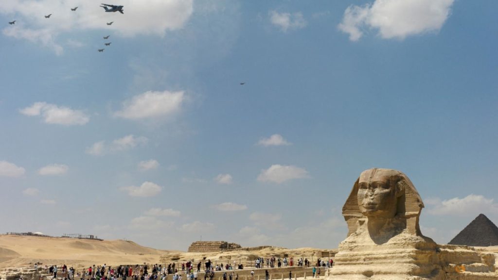 Chinese fighter jets soar over Egypt in first joint exercises