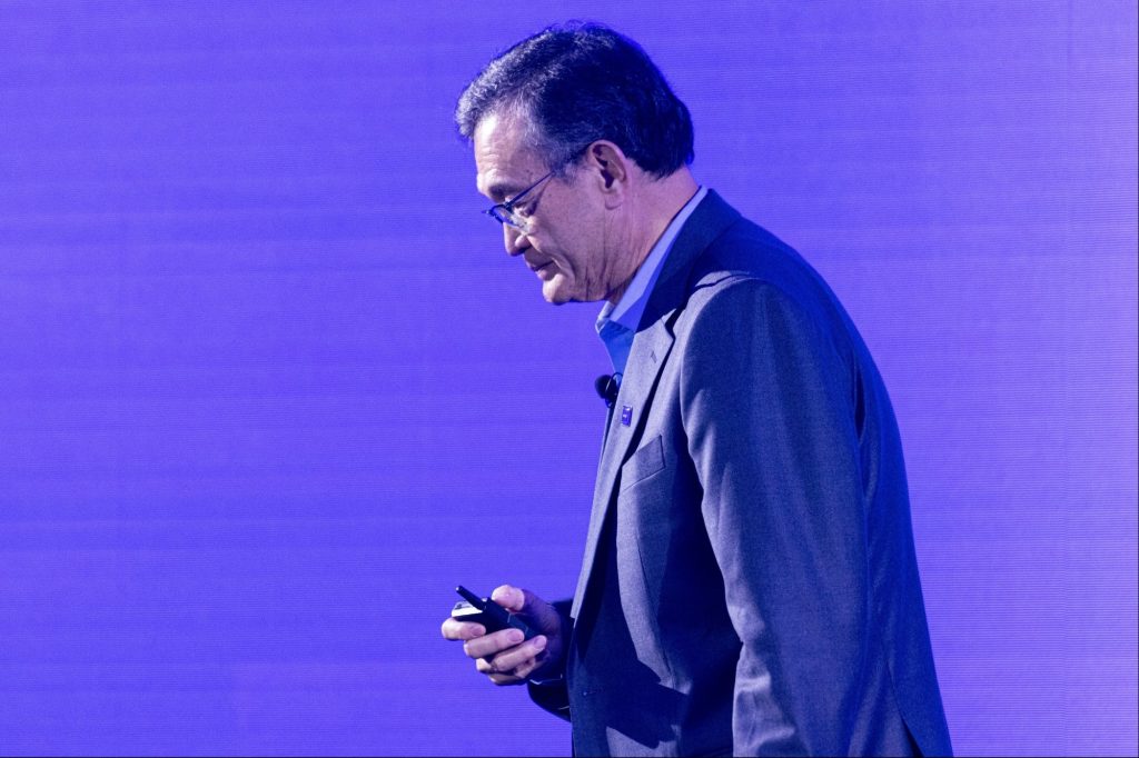 Intel Laying Off Tens of Thousands of Employees: CEO Memo