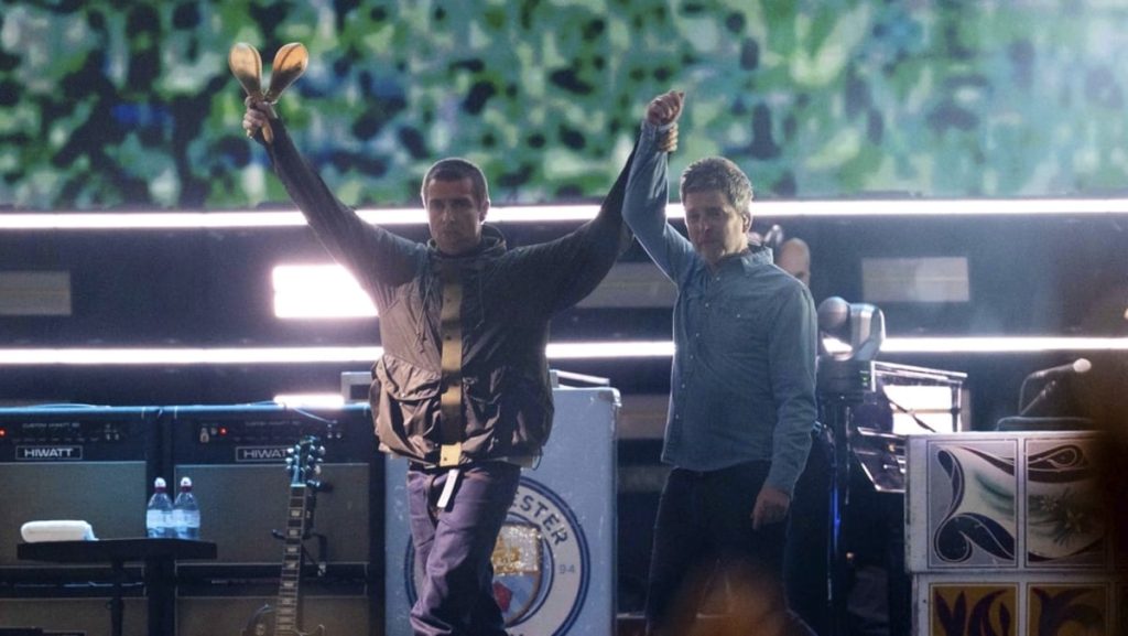 Liam Gallagher mocks Coldplay kiss cam scandal at Oasis concert