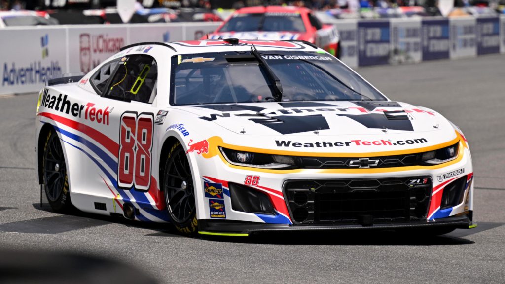 Shane van Gisbergen wins pole for NASCAR Cup Series race in Chicago