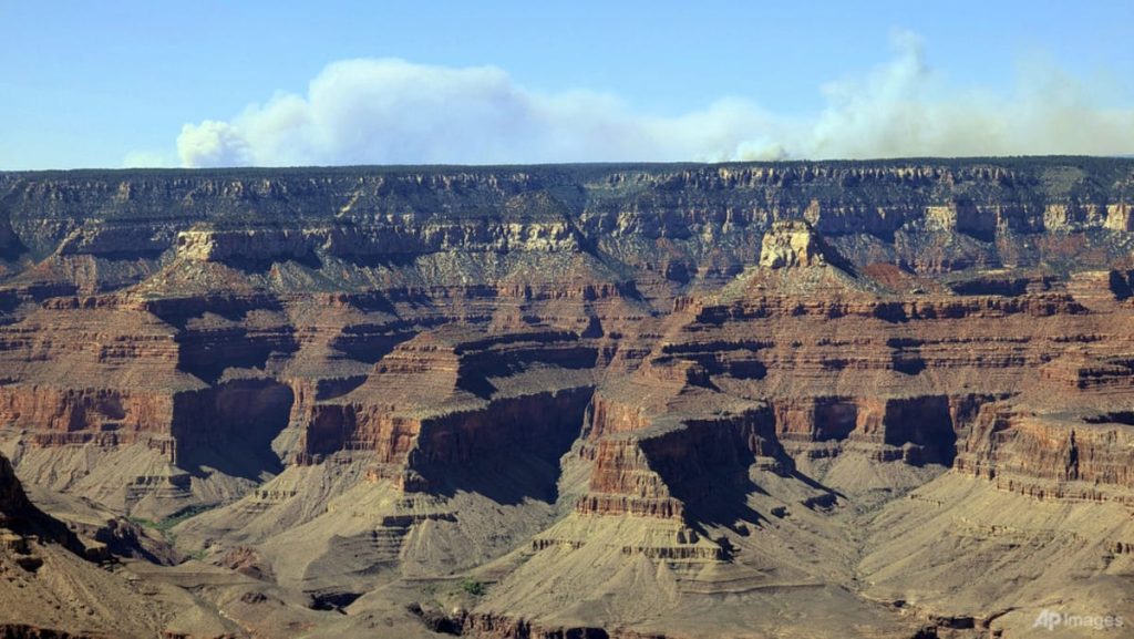 Tourists, residents evacuated from Grand Canyon due to wildfires