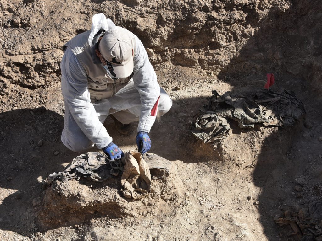 Iraq starts mass grave excavation from ISIL (ISIS) carnage south of Mosul | News