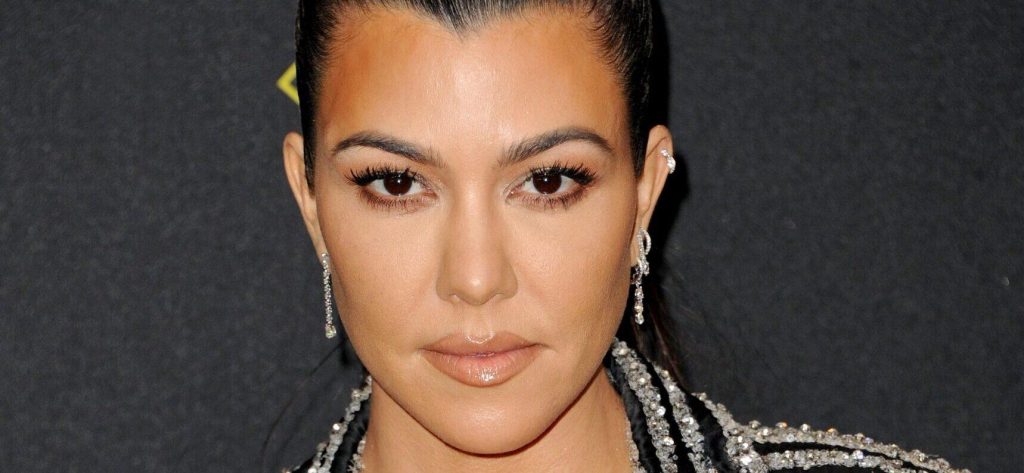 Kourtney Kardashian Slammed Over Pic Of Toddler On A Boat Without Life Jacket