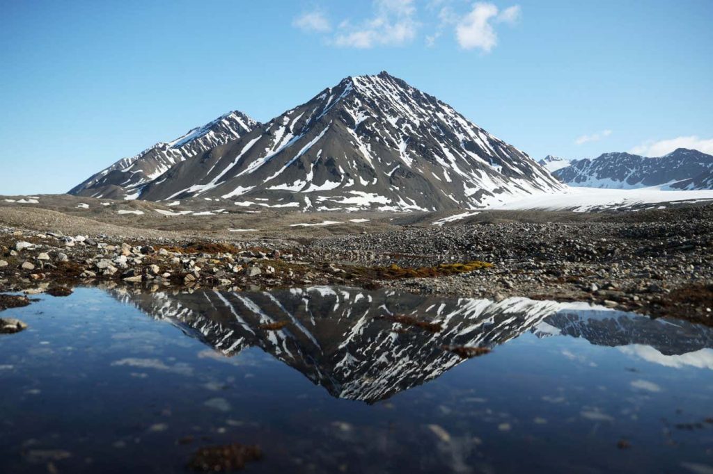 Unprecedented Arctic heatwave melted 1 per cent of Svalbard’s ice