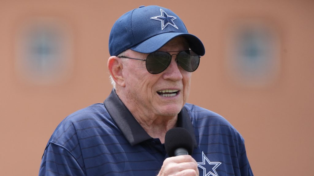 Jay-Z’s sports agency blasts Jerry Jones for ‘comical’ comment