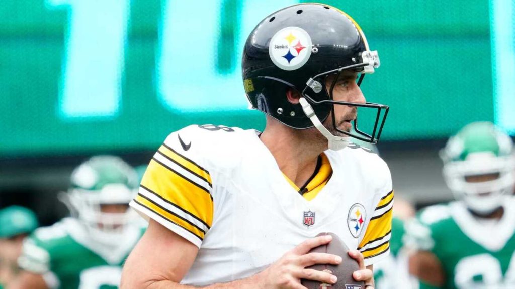 Rodgers celebrates win over Jets after stellar Steelers debut