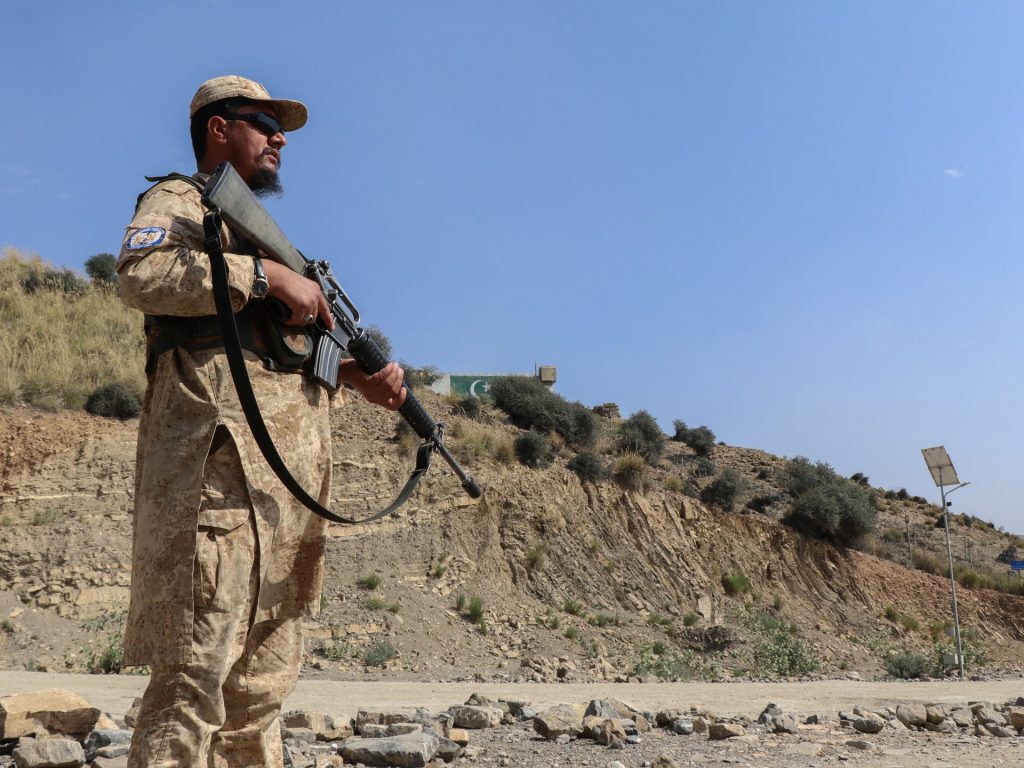 Pakistan, Afghanistan to resume talks amid tensions over border clashes | Taliban News
