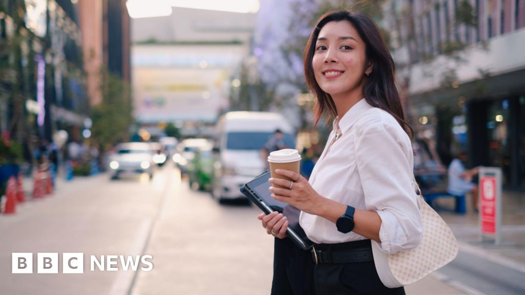 PwC graduate roles under threat from AI, accountancy firm boss says