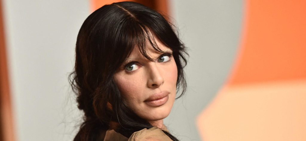 Julia Fox Defends Jackie Kennedy Halloween Costume