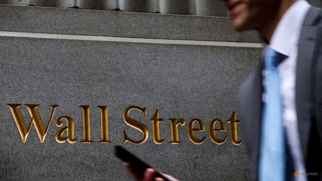 US stocks edge down as AI faces pressure