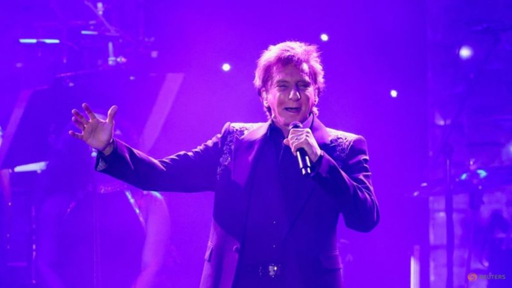 Singer Barry Manilow to undergo surgery for lung cancer, postpones January concerts