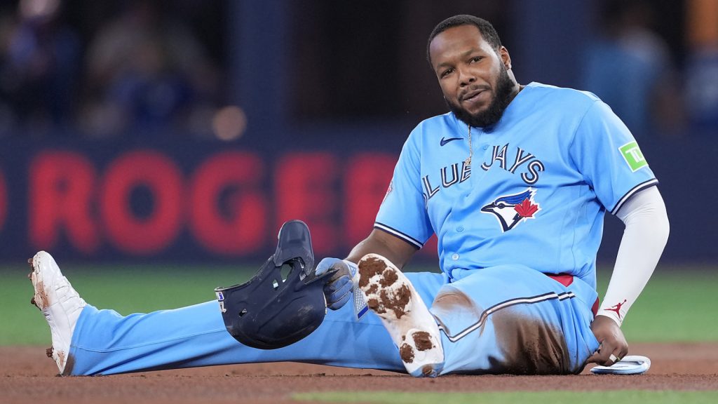 Blue Jays’ awful injury luck continues as stars exit vs. Pirates