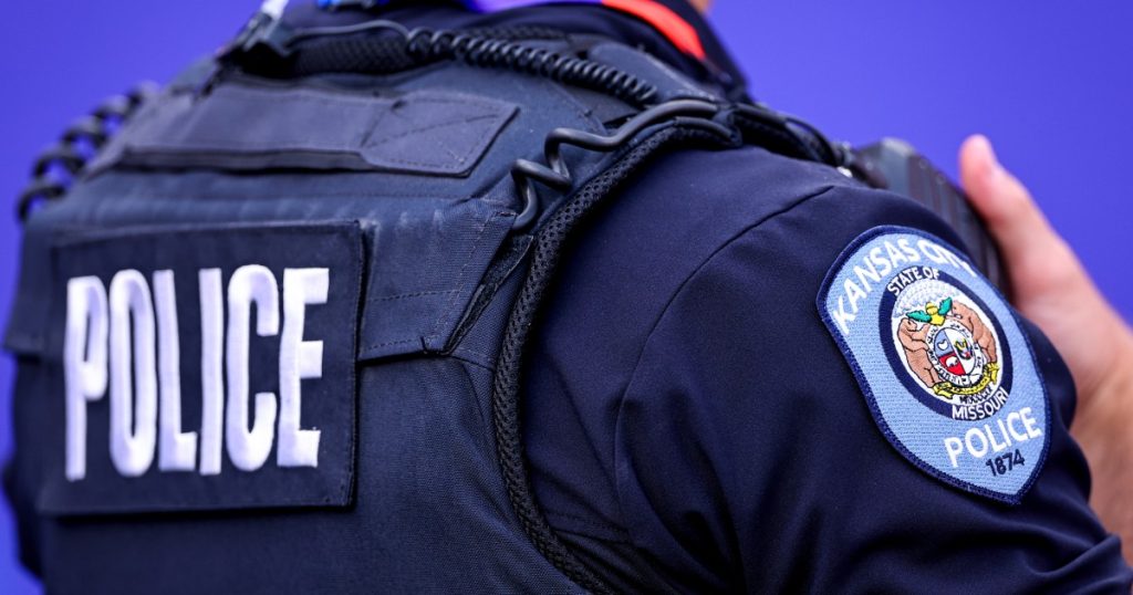 1 dead and 5 wounded in Kansas City, Missouri shooting