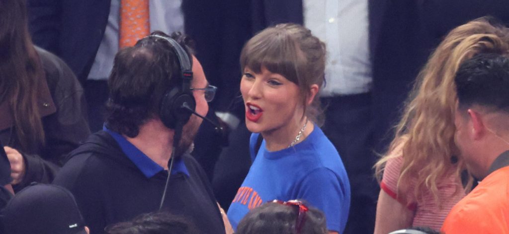 Taylor Swift Bodyguard Steps In During Viral Fan Moment