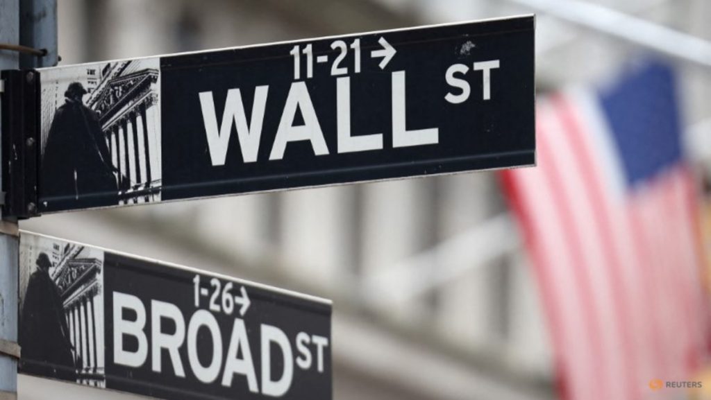 Wall Street closes down sharply after Fed holds rates unchanged