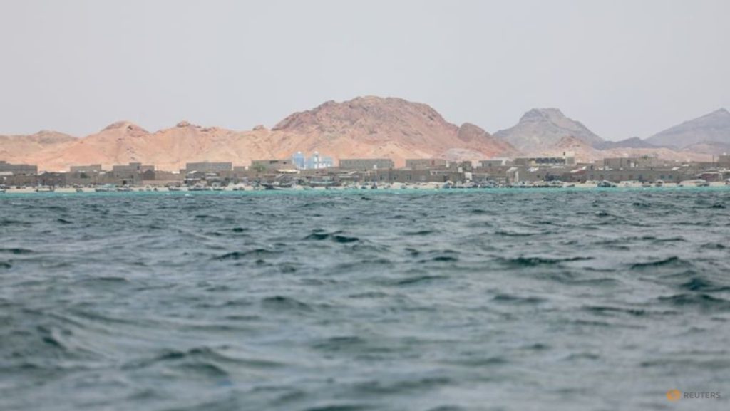 Yemen’s Houthis threaten attacks on Saudi oil facilities