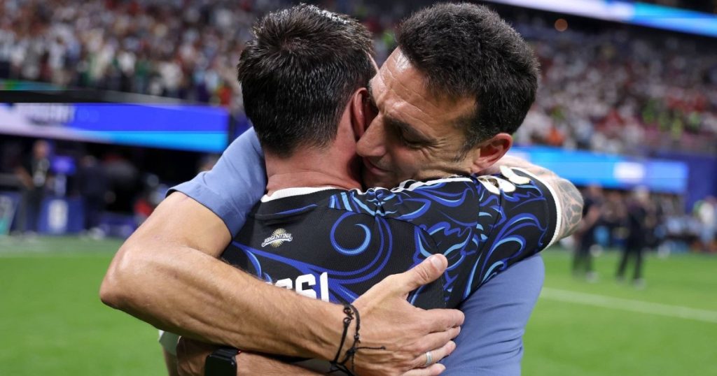 Messi y Scaloni unidos por el sueño de la cuarta estrella
