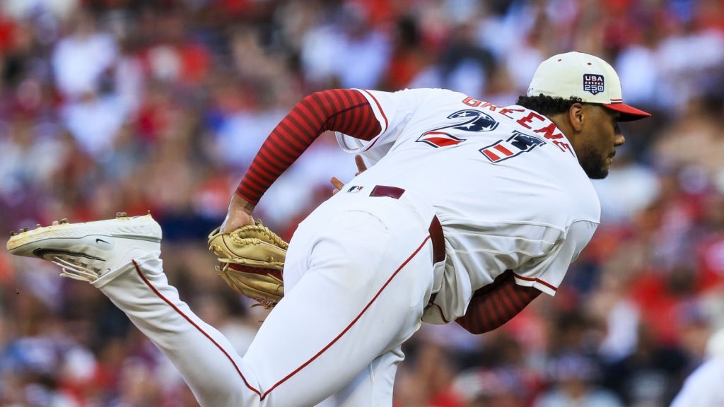 Reds ace Hunter Greene struggles in 2026 debut