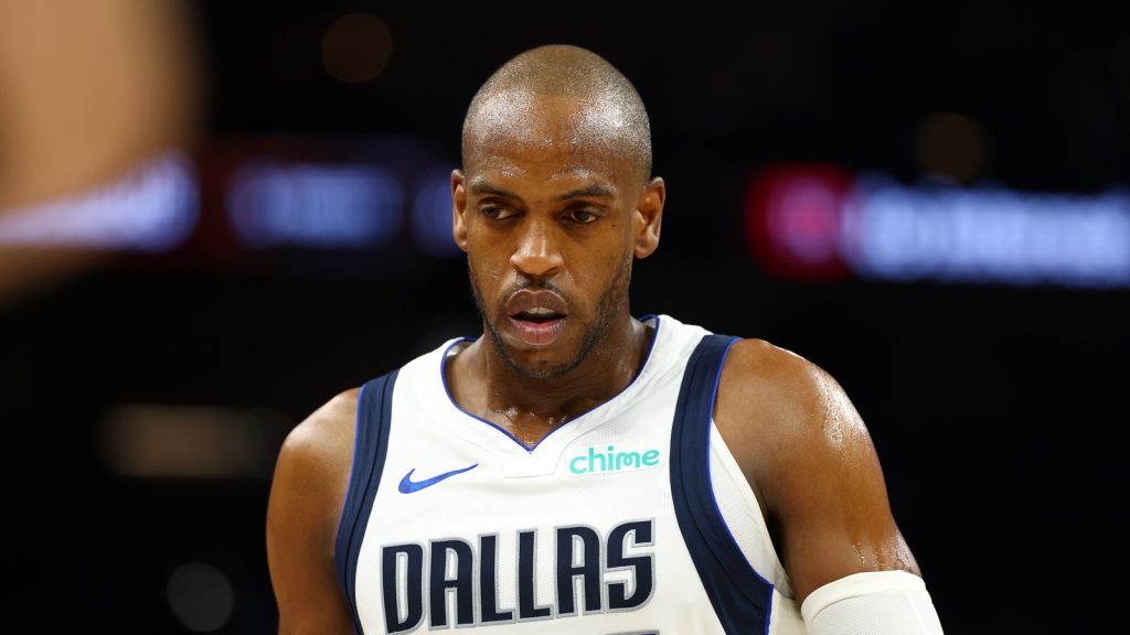 Wizards to sign Khris Middleton as part of huge six-team trade