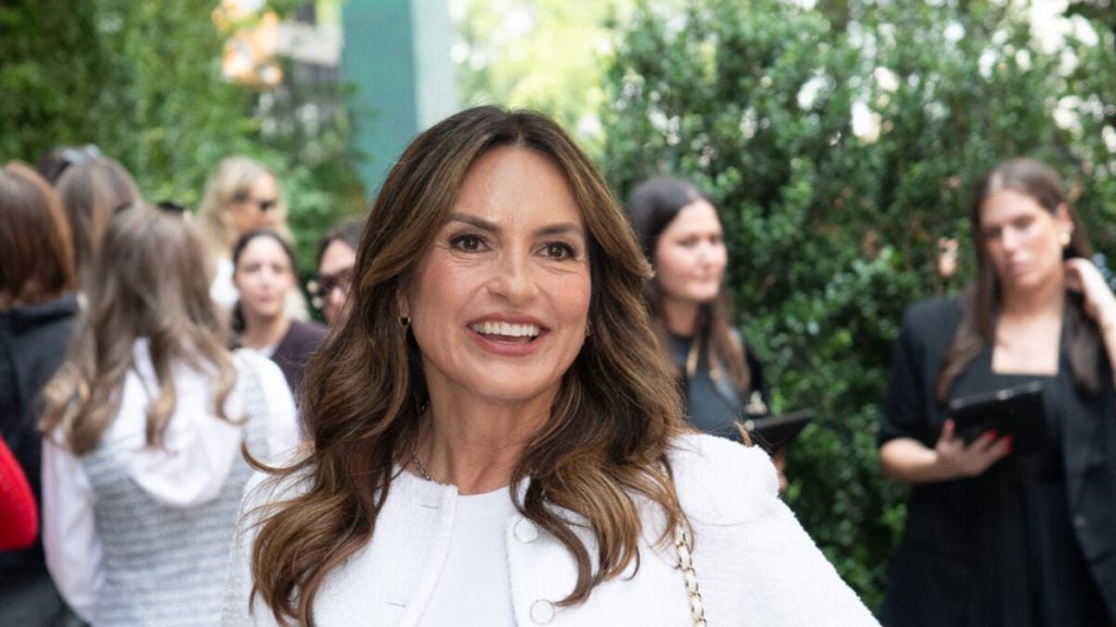 Mariska Hargitay Confirms Jalen Brunson On ‘SVU’