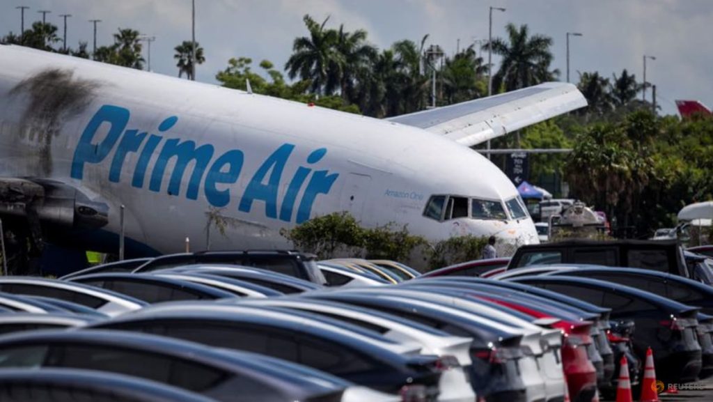 Pilots considered aborting landing after touchdown in Miami cargo crash