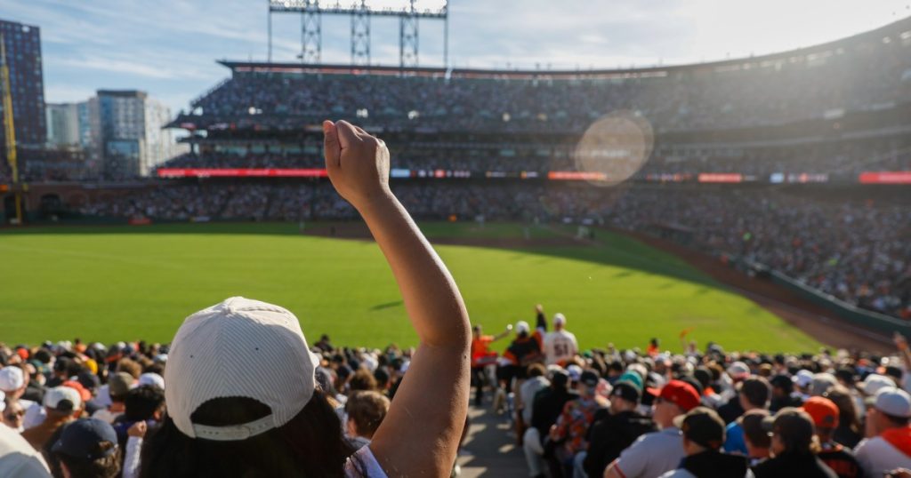 San Francisco Giants’ ‘mom of the year’ defends husband after clip sparks online backlash