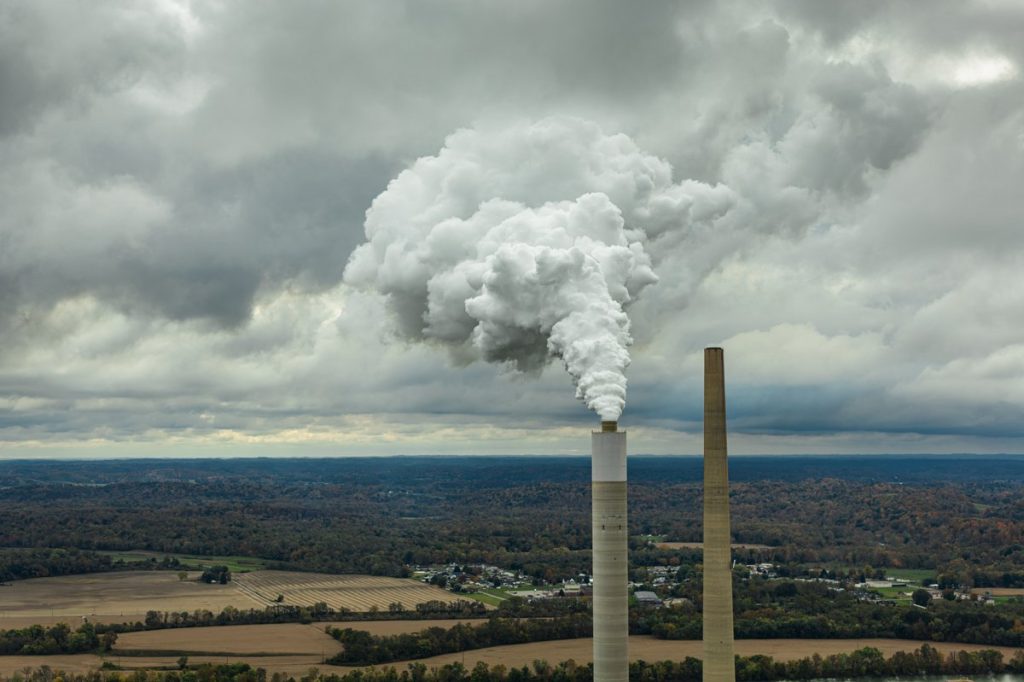 Trump repeals emissions regulations of fossil-fuel power plants
