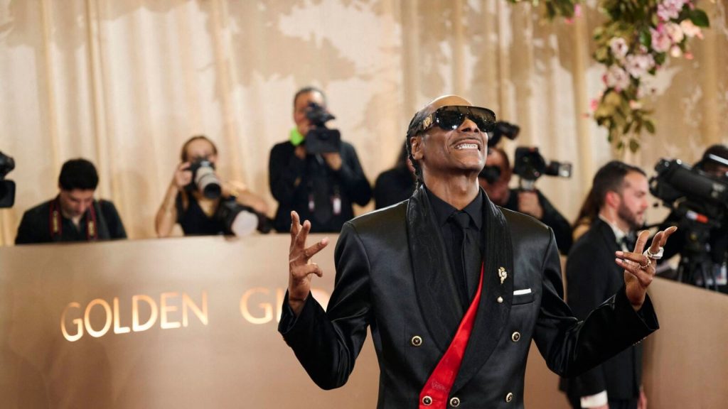 Snoop Dogg’s Risqué VMAs Joke Leaves Fans Unimpressed