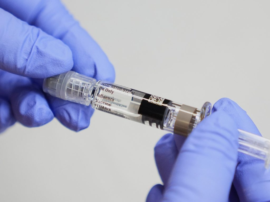US medical groups issue vaccine guidance, urge jabs for flu, COVID and RSV | Coronavirus pandemic News
