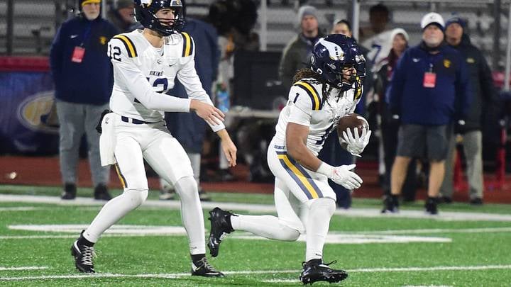 DeSoto and Allen Clash in Rare Matchup of Texas Football Powerhouses