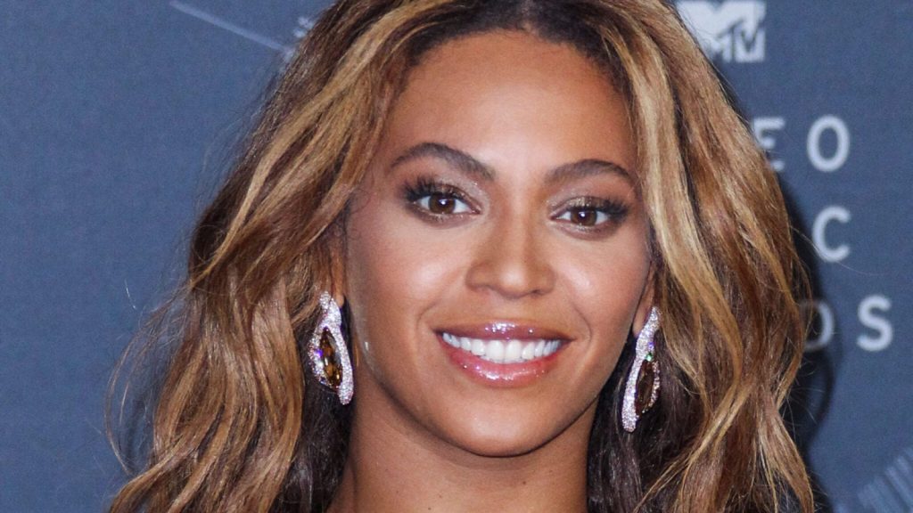 Beyoncé Celebrates 20-Year Anniversary Of ‘B’DAY’