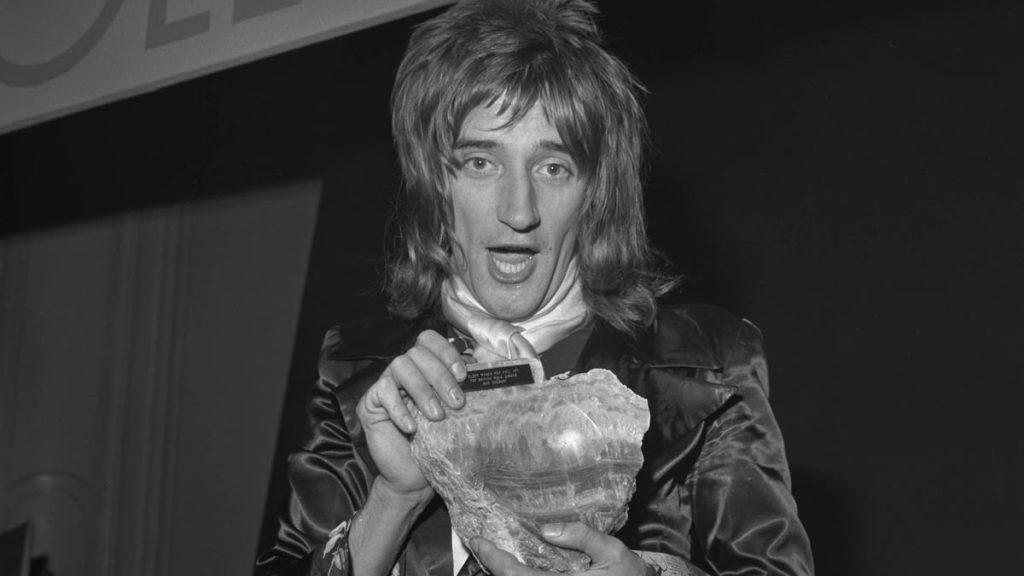 Rock Legend’s B-Side Became a Timeless Classic 55 Years Ago